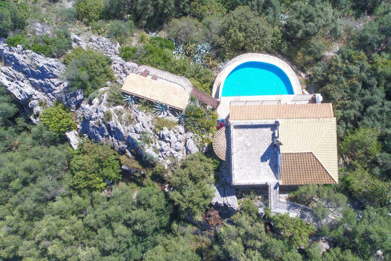 House On The Rocks Villa Katavolos Exterior photo