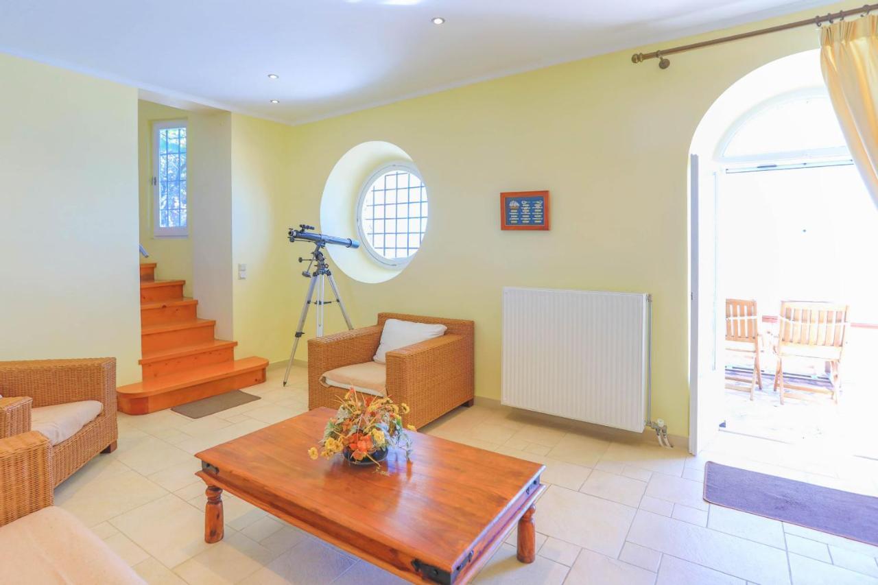House On The Rocks Villa Katavolos Exterior photo