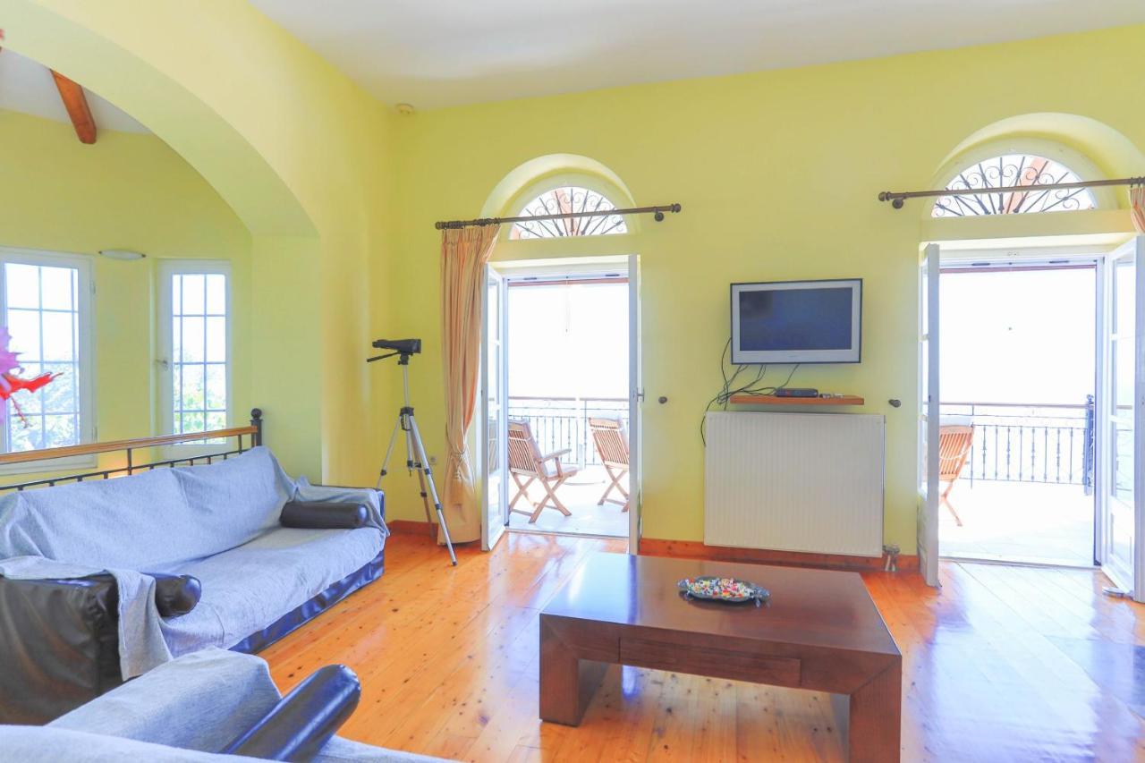 House On The Rocks Villa Katavolos Exterior photo
